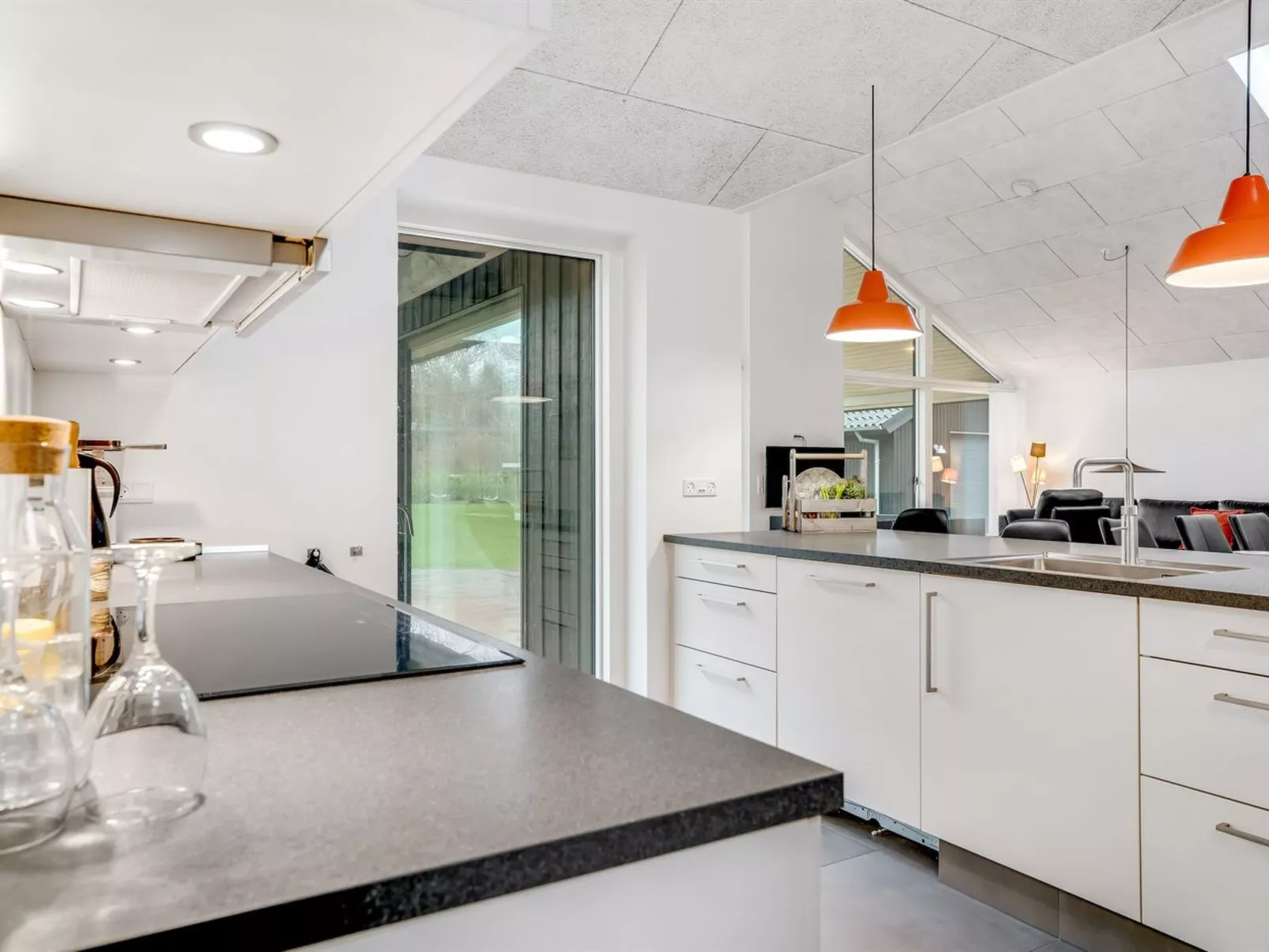 "Erlinda" - 300m from the sea-Dedans