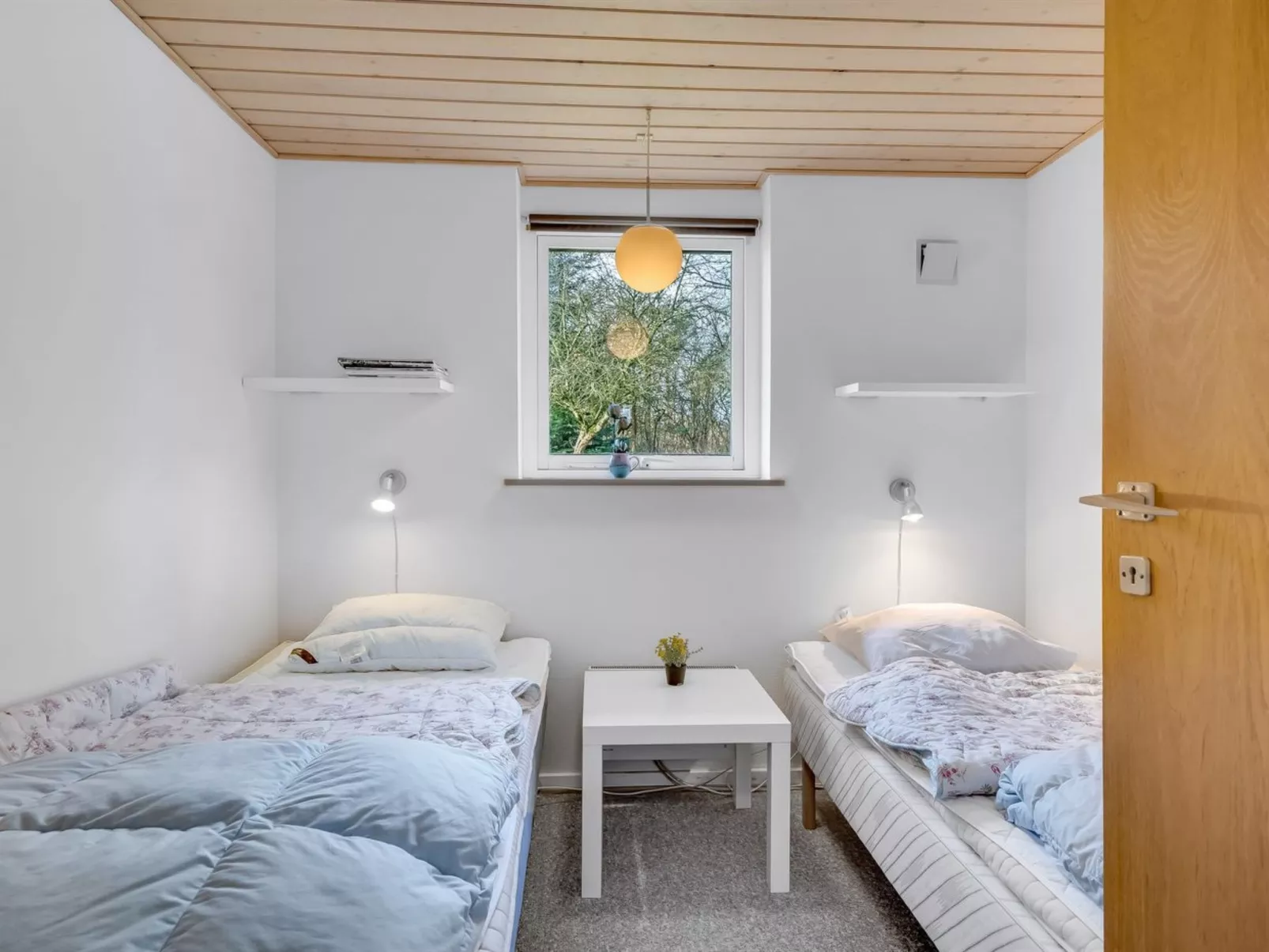 "Marika" - 400m to the fjord-Inside