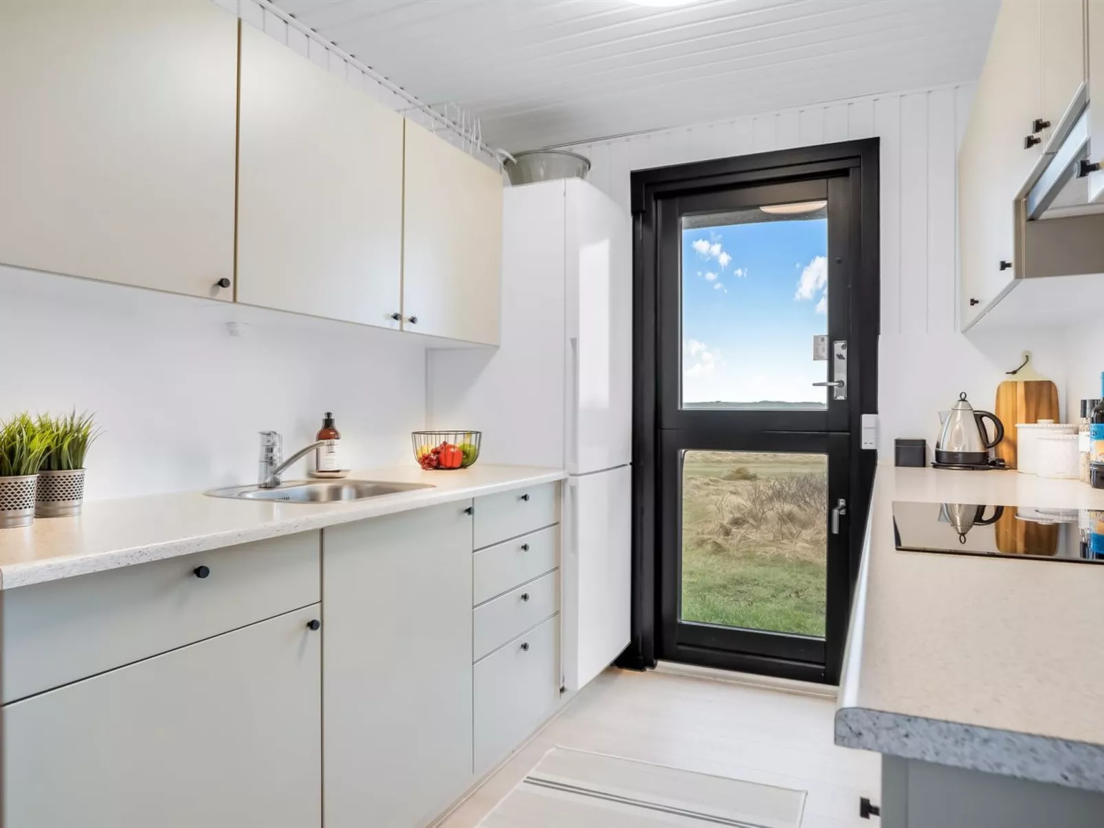 "Waghn" - 250m from the sea-Inside