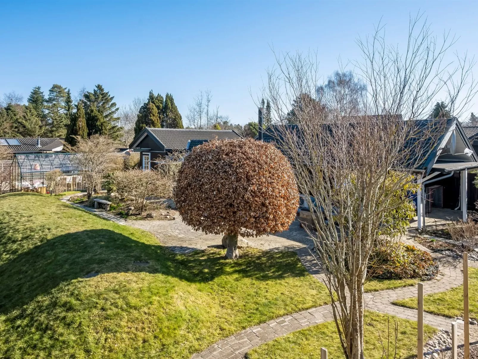 "Hughe" - 1.3km from the sea-Dehors