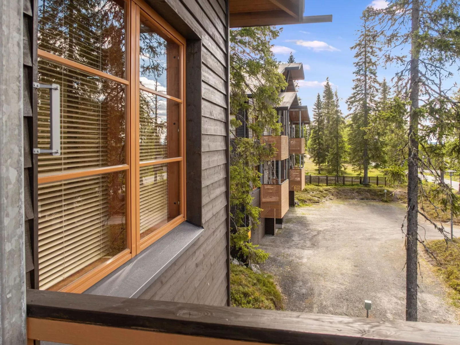 Karhunvartijan linna b16-Drinnen