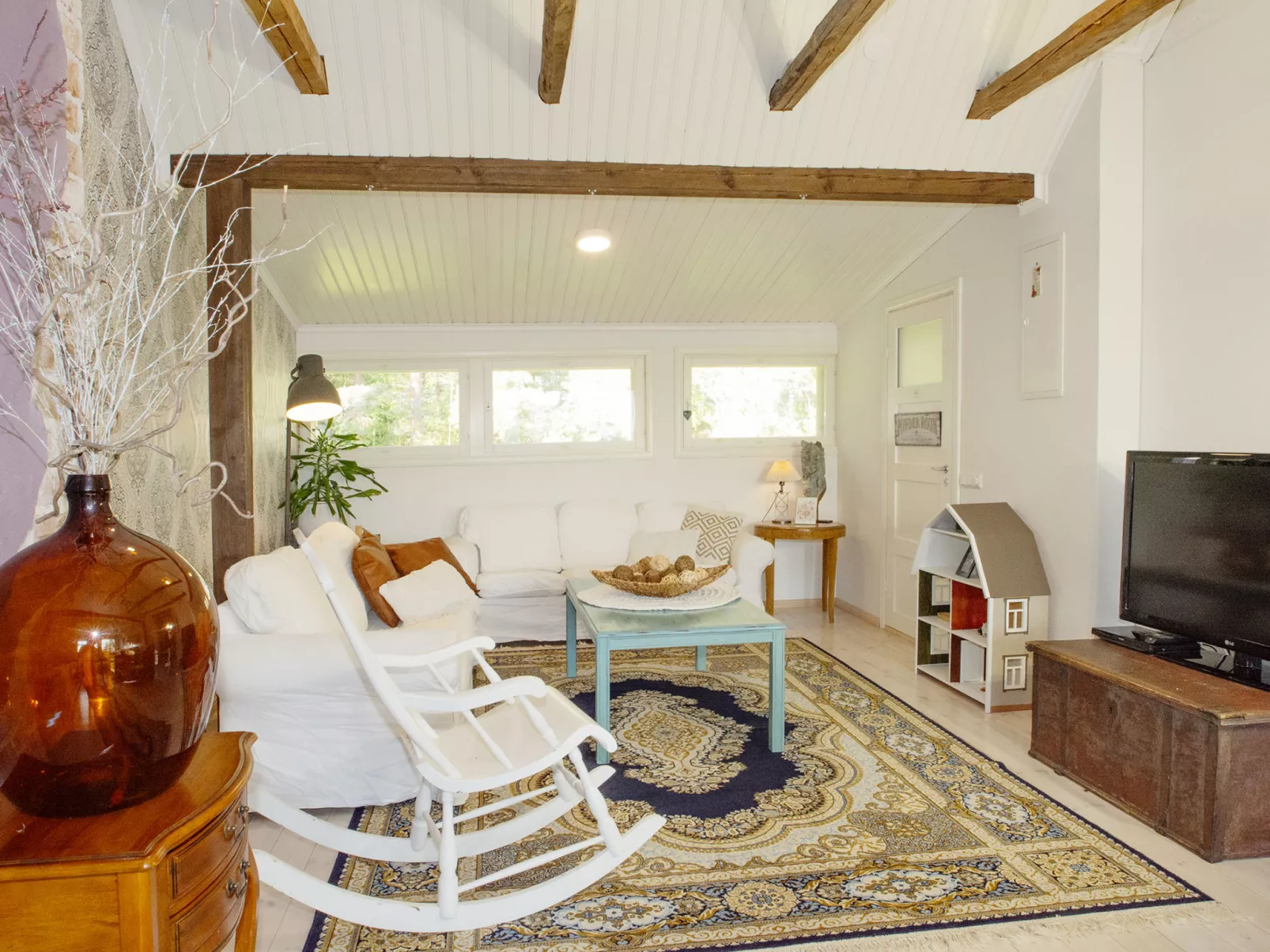 Päätalo, mökkilomat ja perhejuhlat-Dedans