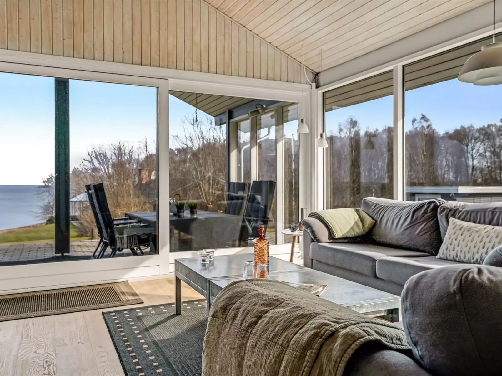 "Tosti" - 180m to the fjord-Inside