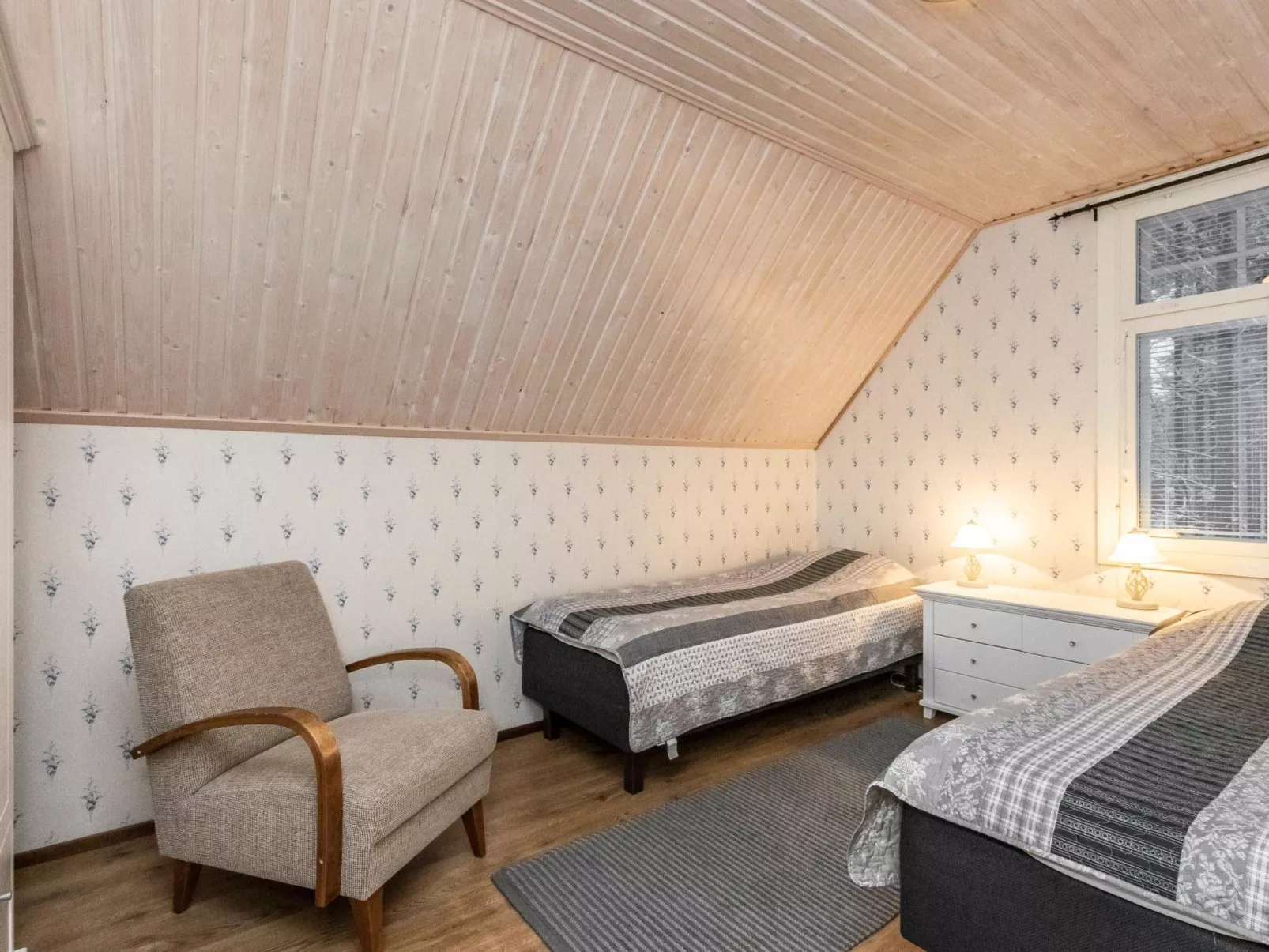 Eemilin huvila-Dedans