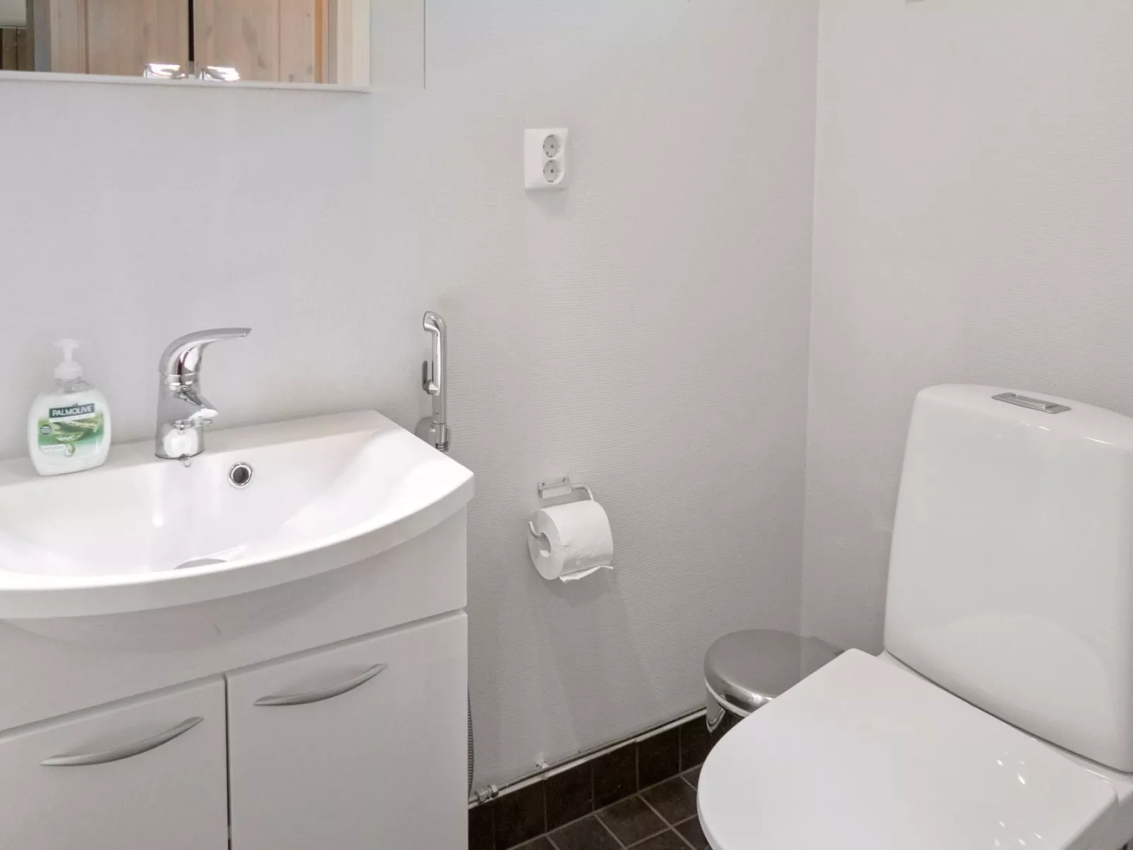 4 seasons b 1-Inside