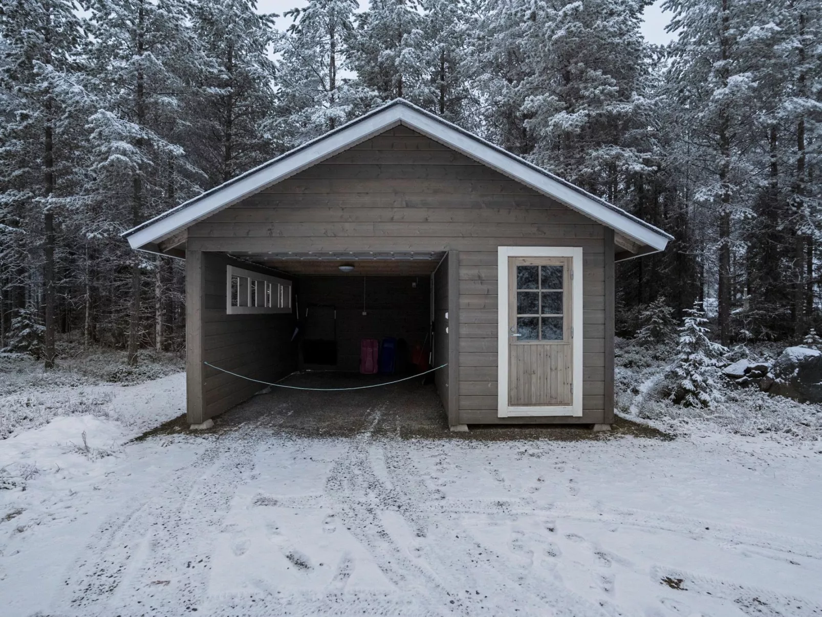 Ihtingin koskikara-Dedans