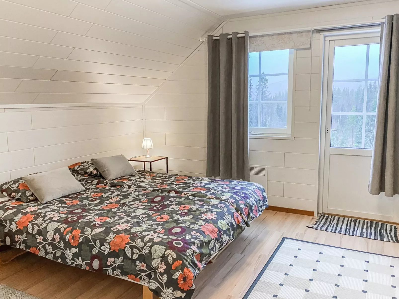 Iso-karpalo a-Dedans