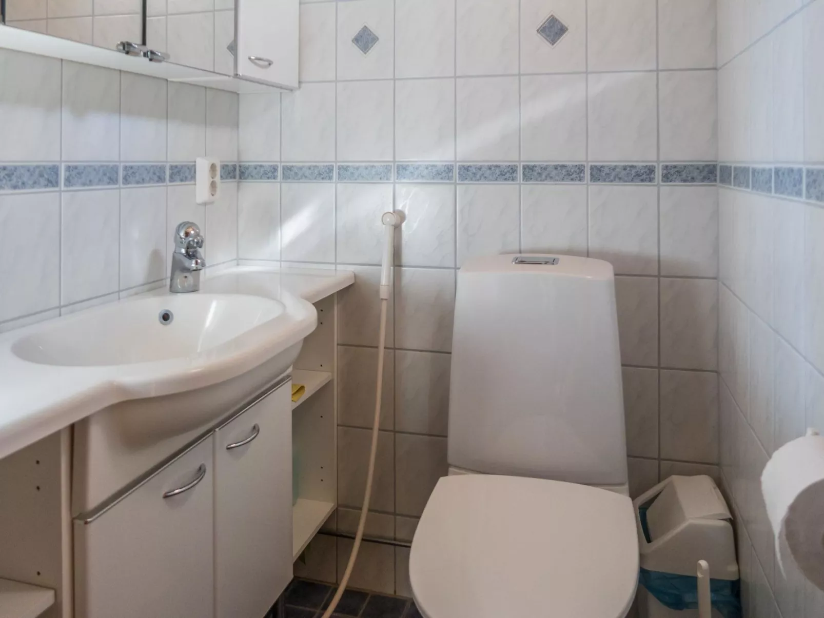 Latukatti 5 c-Drinnen