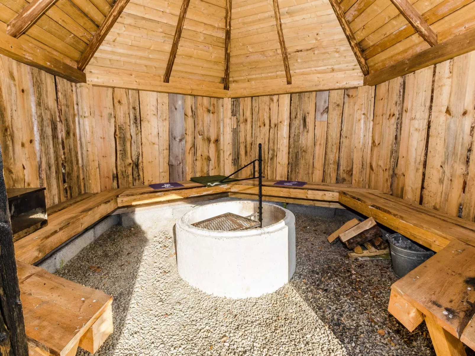 Käränkämökki-Dedans