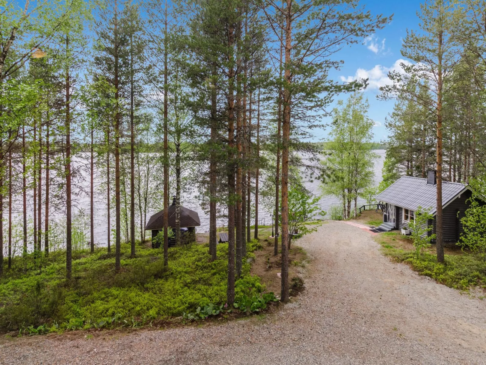 Hatun huilaus-Drinnen