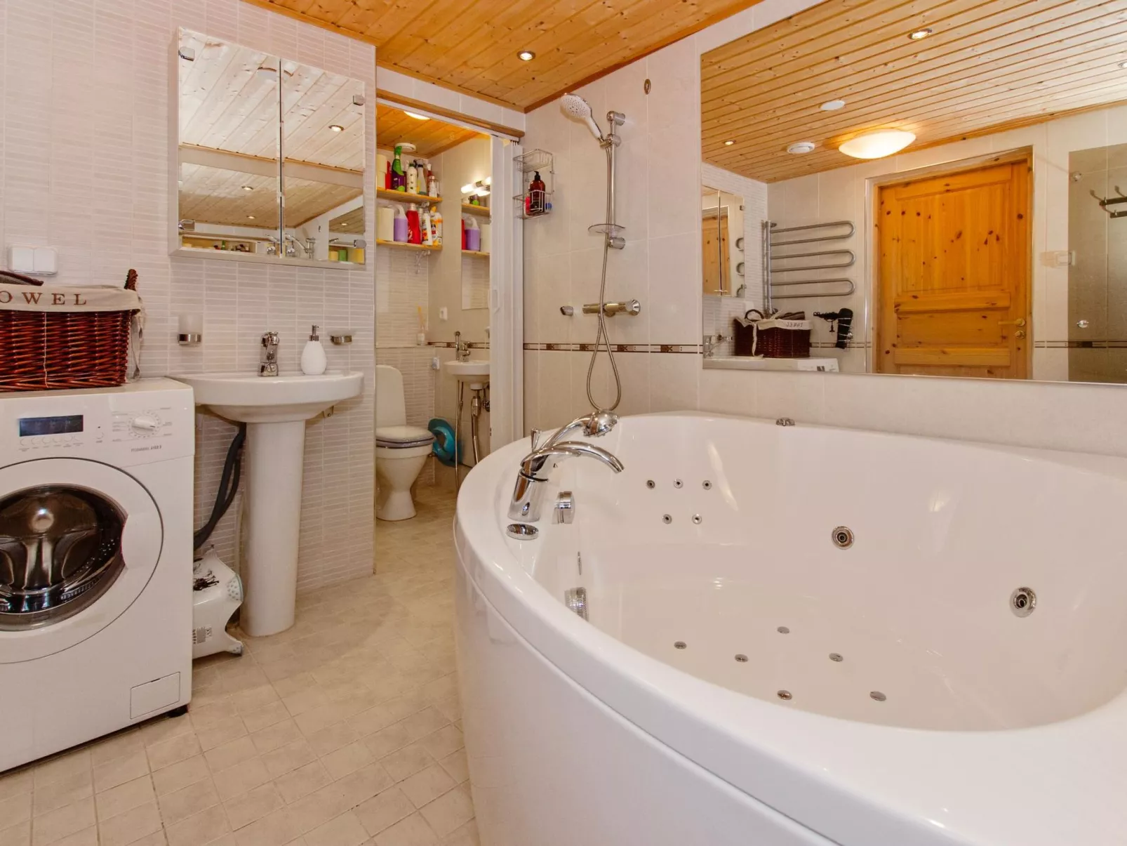 Otsopirtti, otso-Dedans