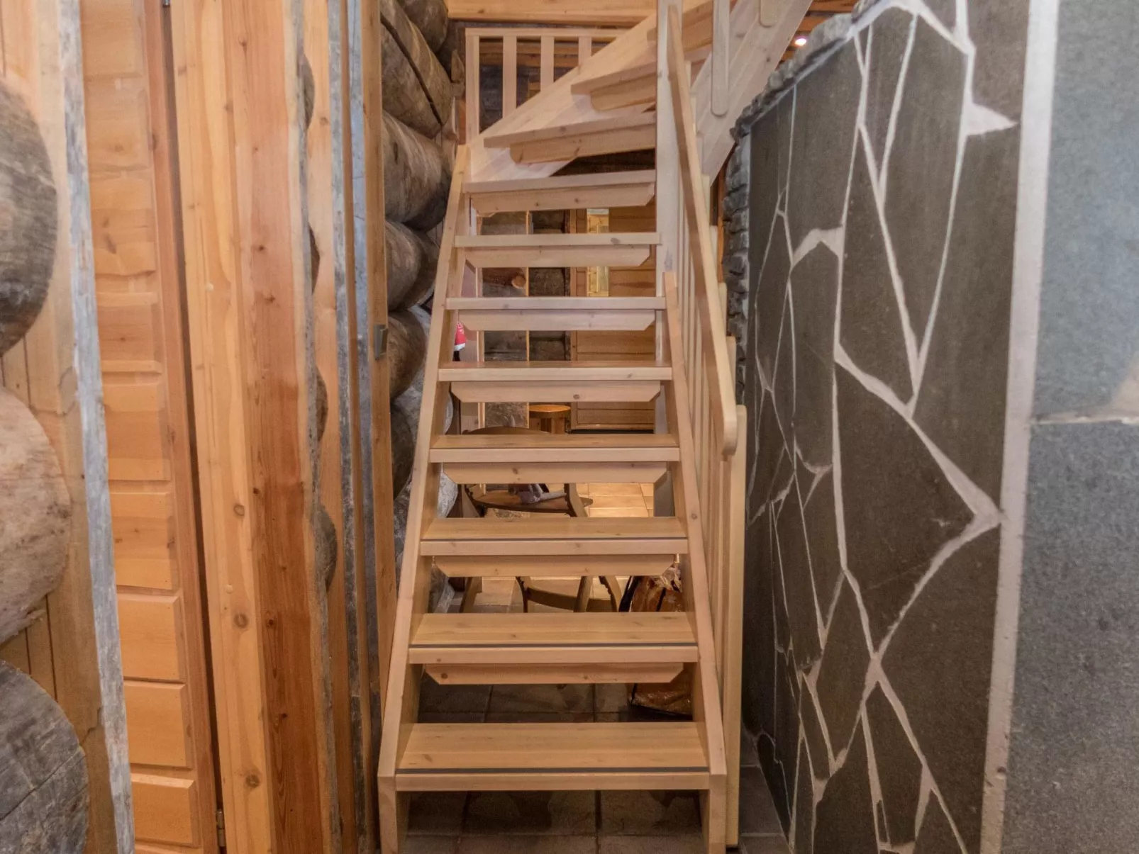 Voimapolku 4 a-Drinnen