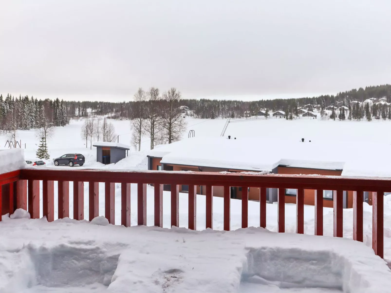 Skivillas 47 ukkohalla (a3)-Dedans