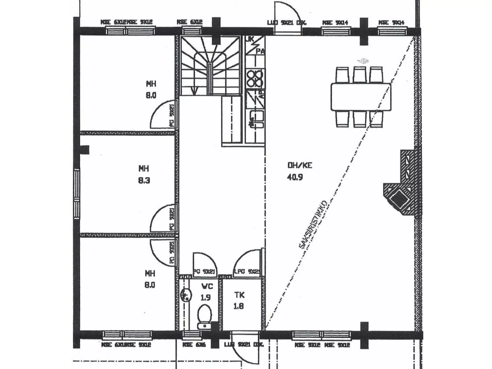 Karhunpesä a-Dedans