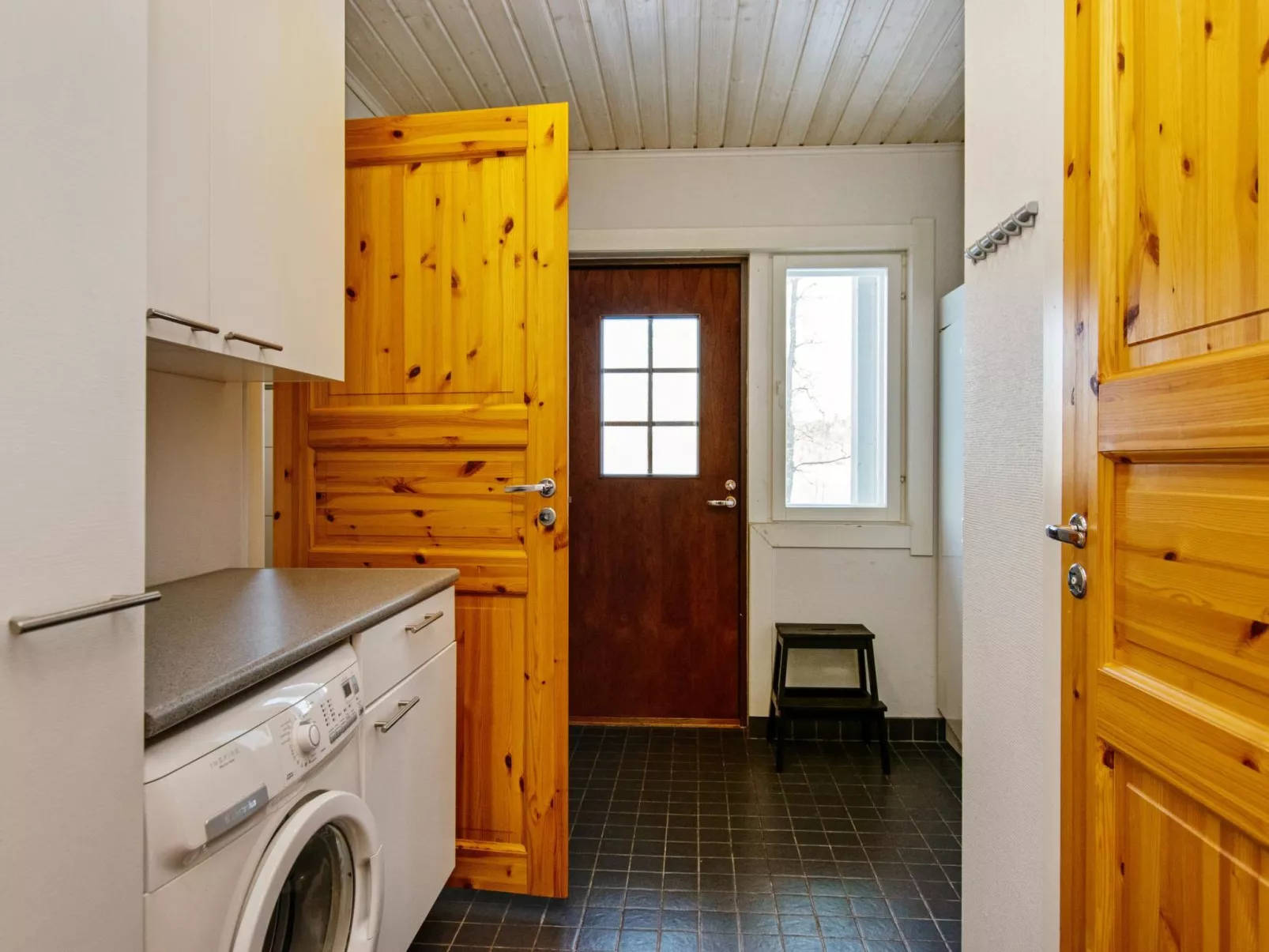 Hot pool cottage laurinranta-Dedans