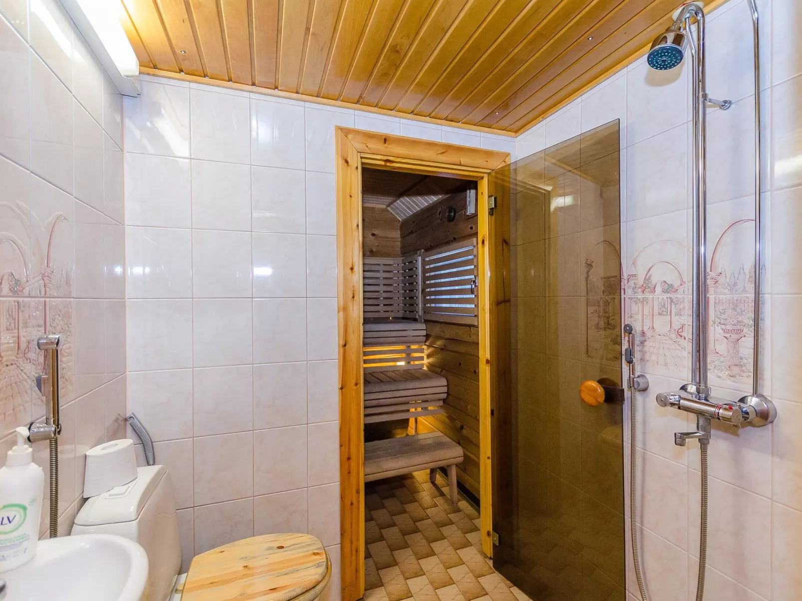 Villa käpytikka-Dedans