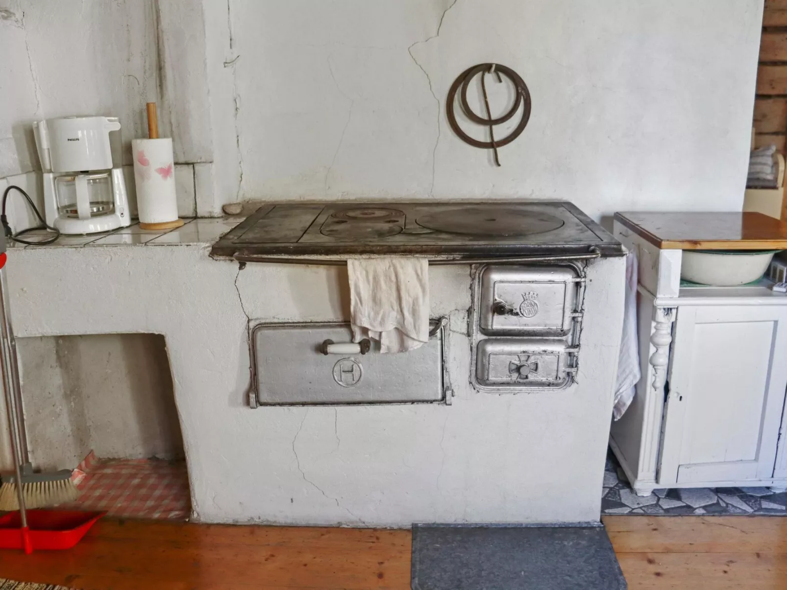 Laattajan hirsipirtti-Inside