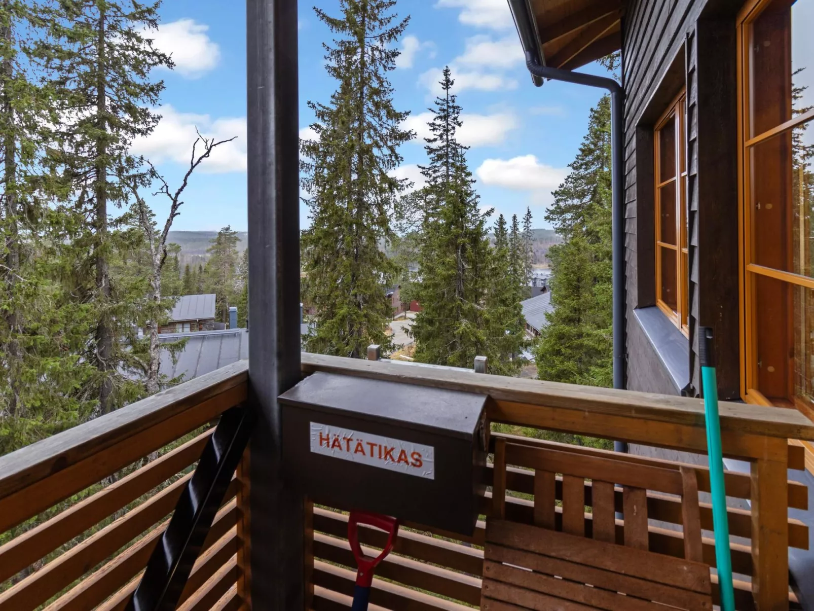 Karhunvartijanmaja d4-Inside