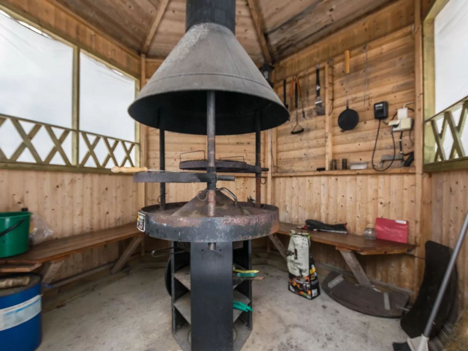 Kanervakallio-Dedans