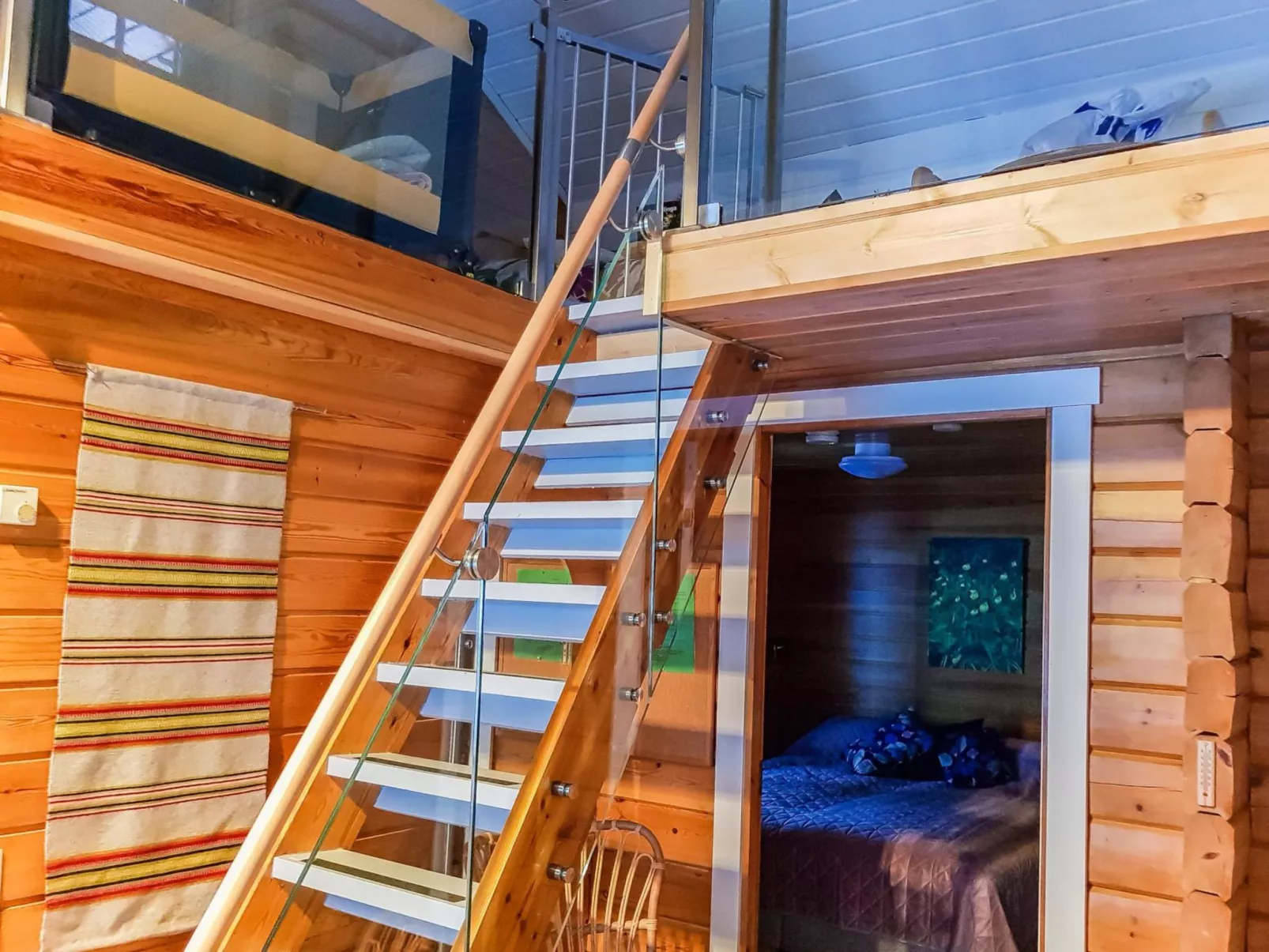 Lomamaja rukaranta-Dedans