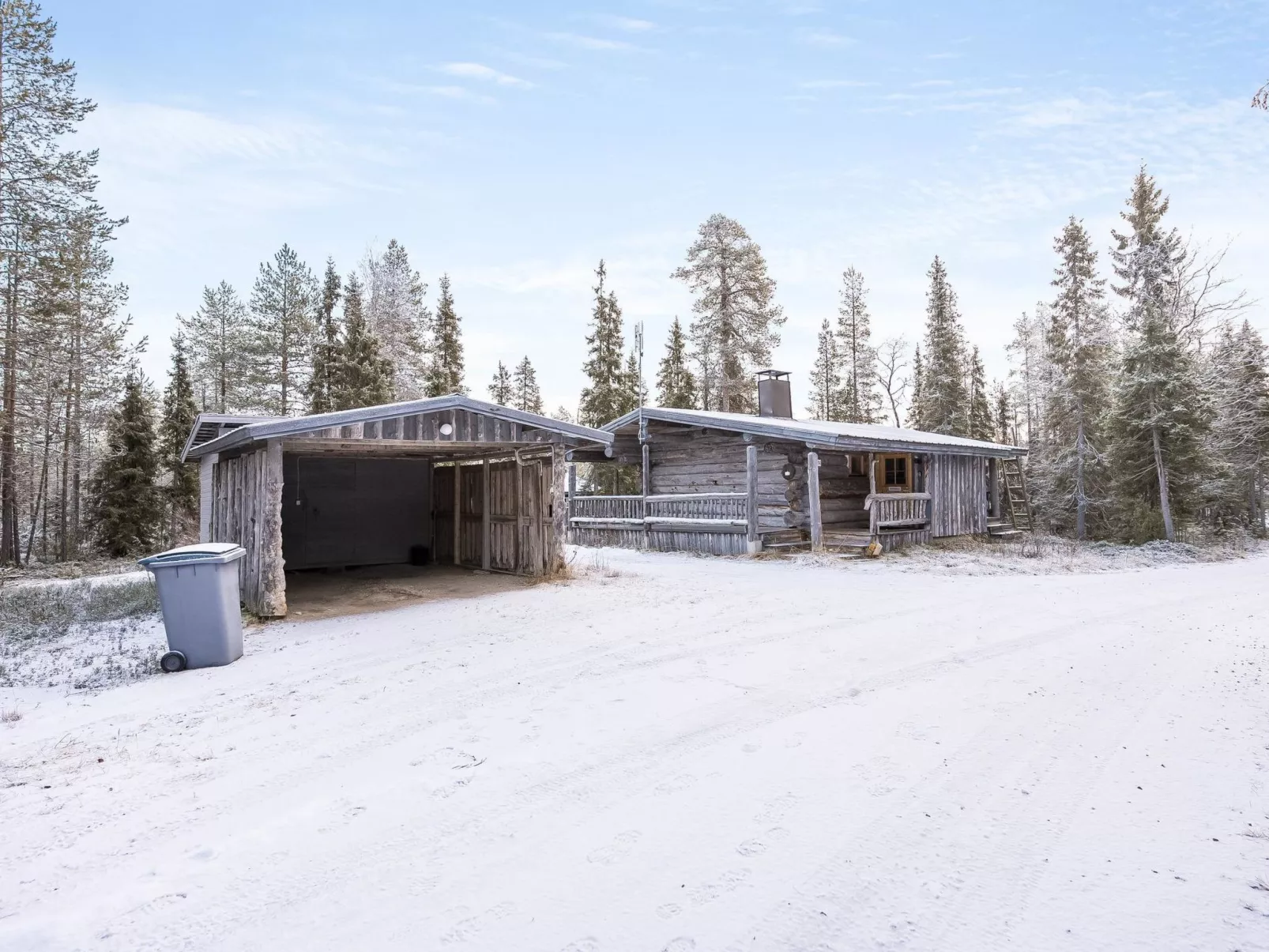 Pajalan honka-Dedans