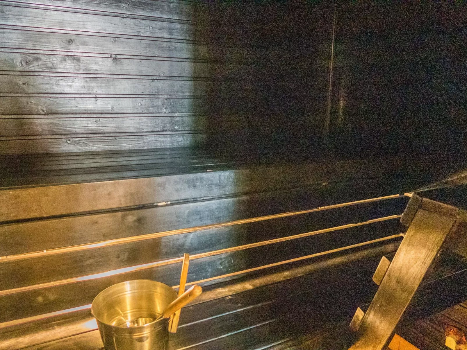 Klz 1. akaatti-Dedans