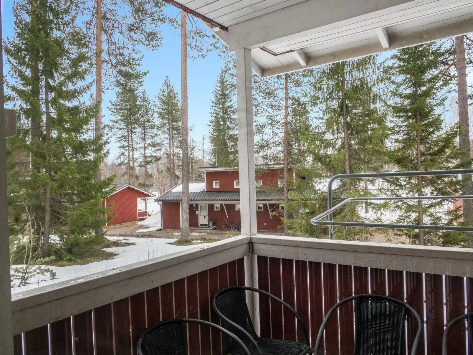 Lomakatti 7 b-Inside