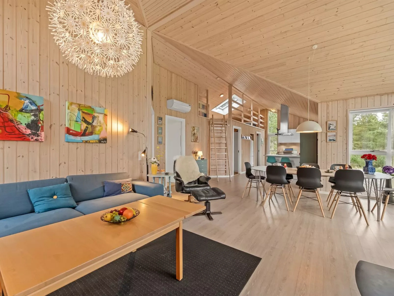 "Teija" - 600m to the fjord-Inside