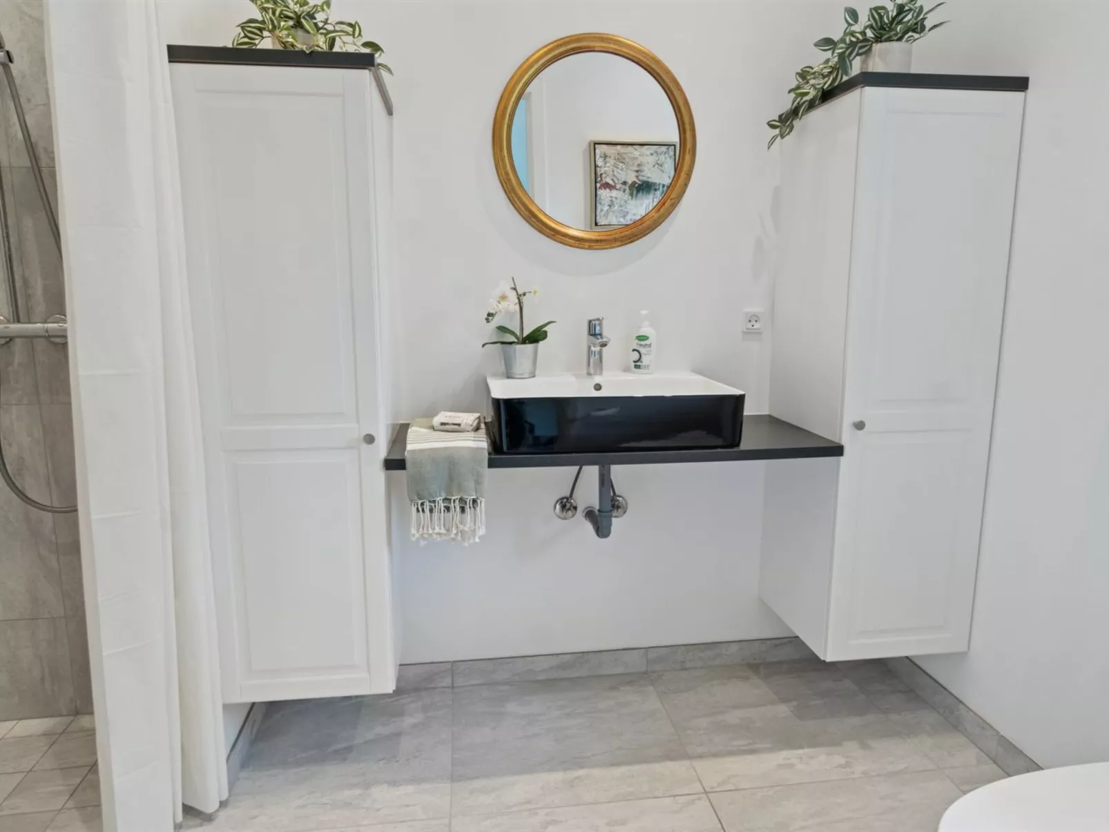 "Hotherus" -  from the sea-Drinnen