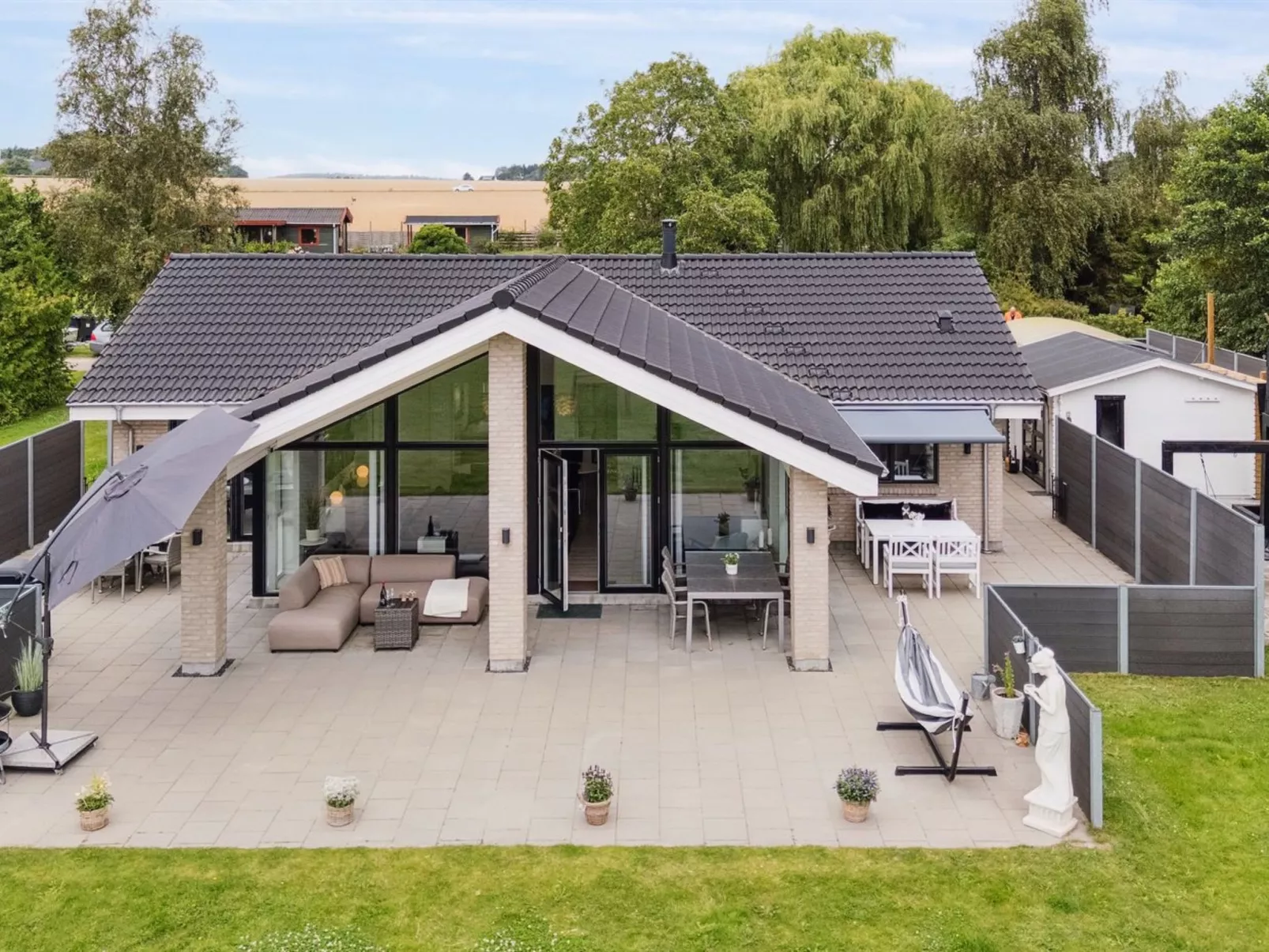 "Thyra" - 50m to the fjord-Draußen