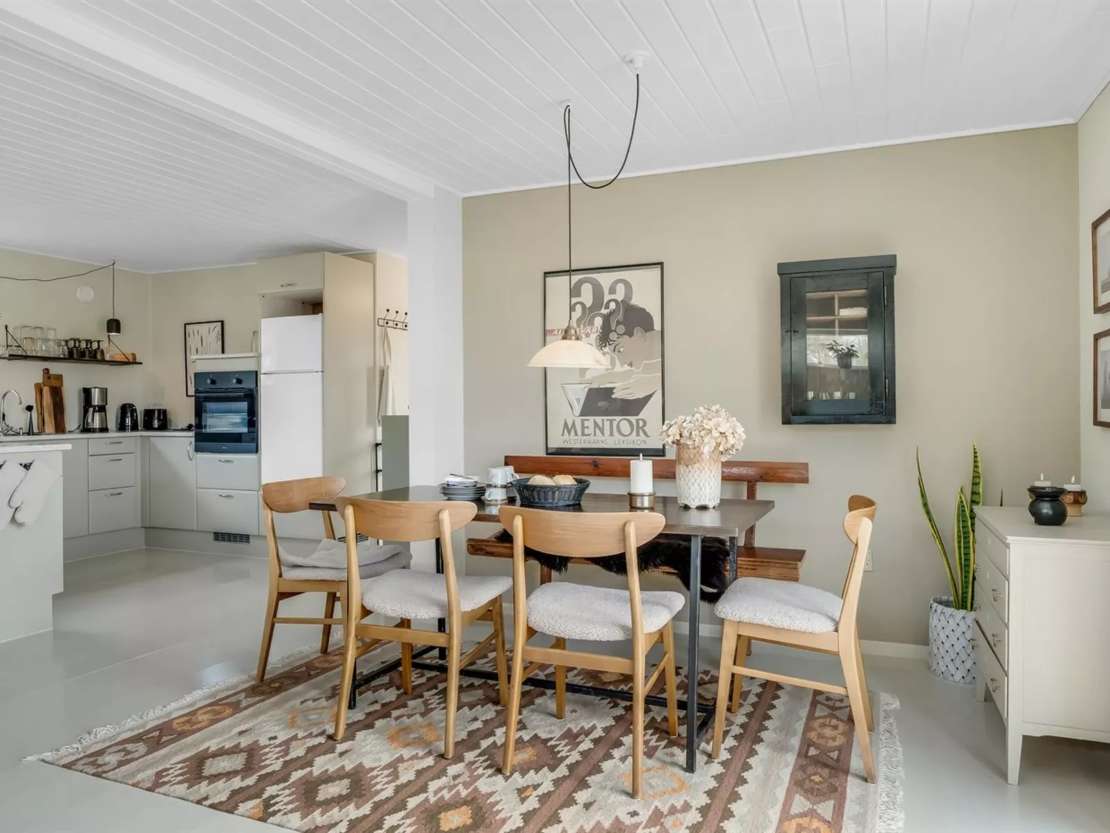 "Lenya" - 300m to the fjord-Inside