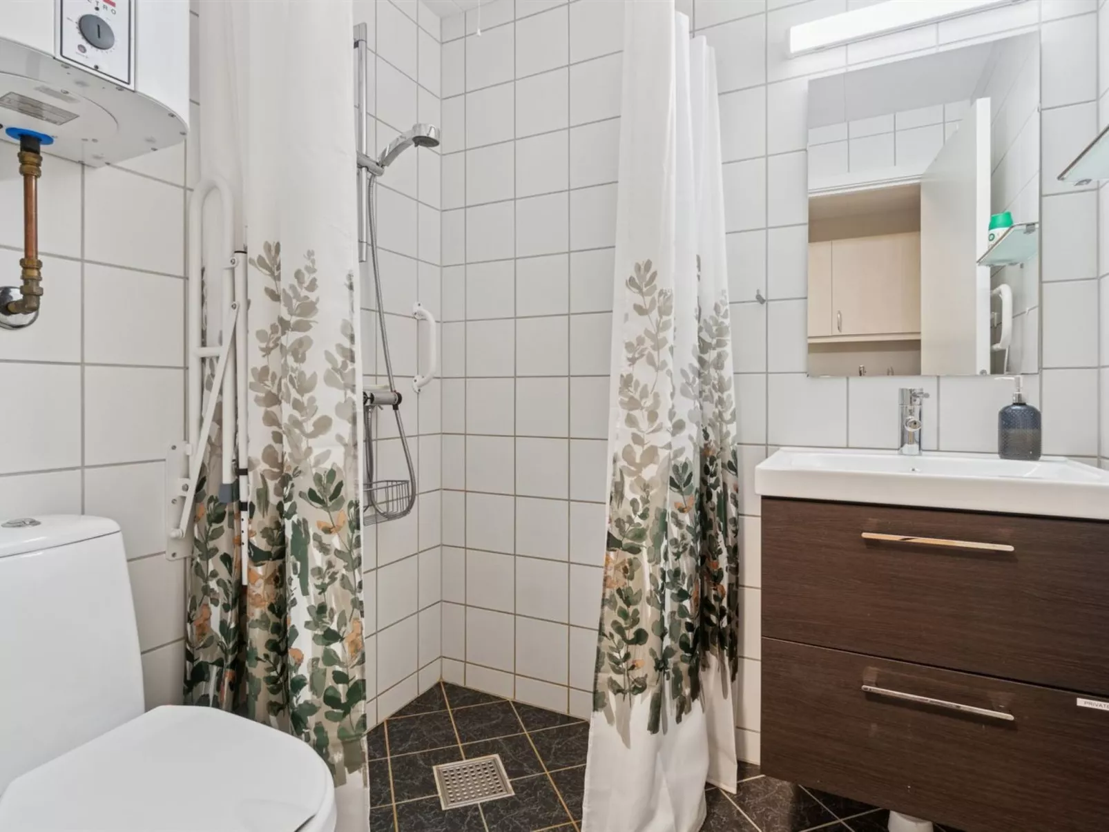 "Emppu" - 300m from the sea-Drinnen