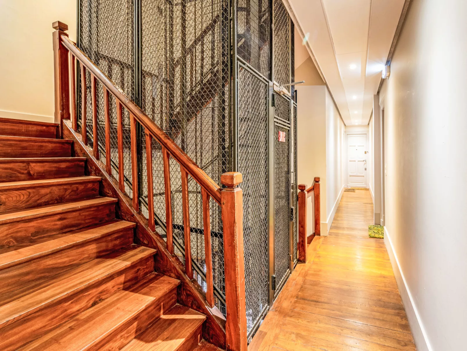 L'hôtel de Paris-Inside