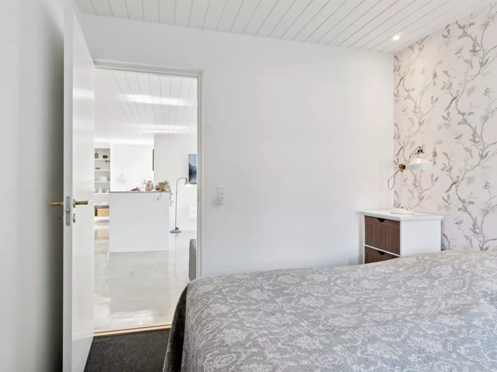 "Thrym" - 2.5km from the sea-Inside