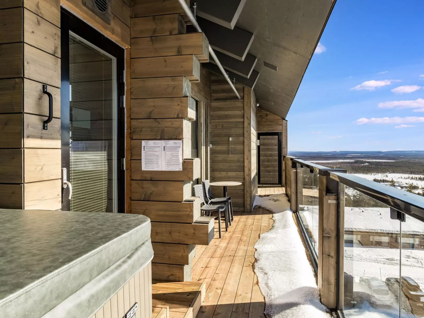 Uniikki 75, c402-Drinnen