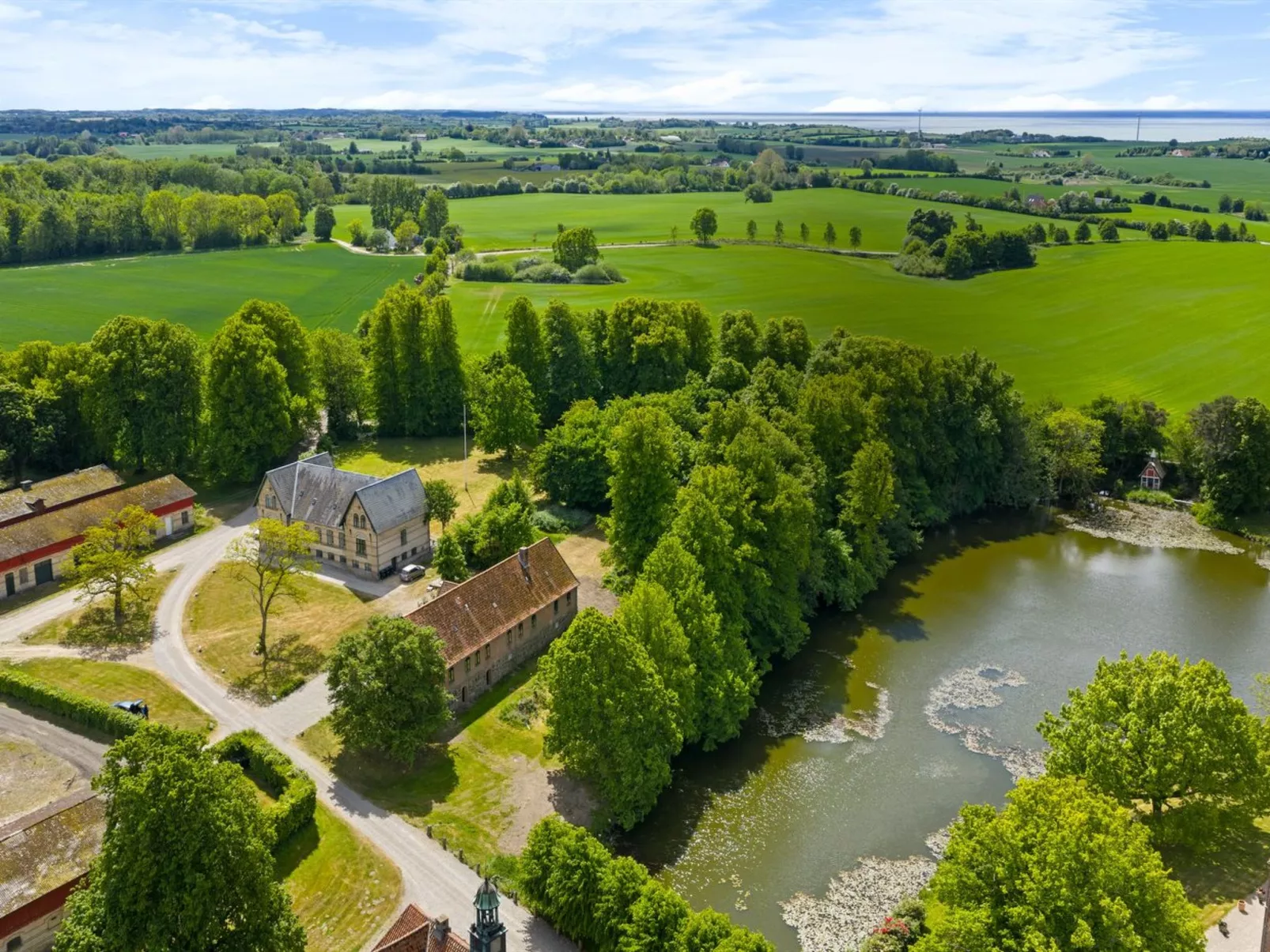 "Brun" - 1.5km from the sea-Outside