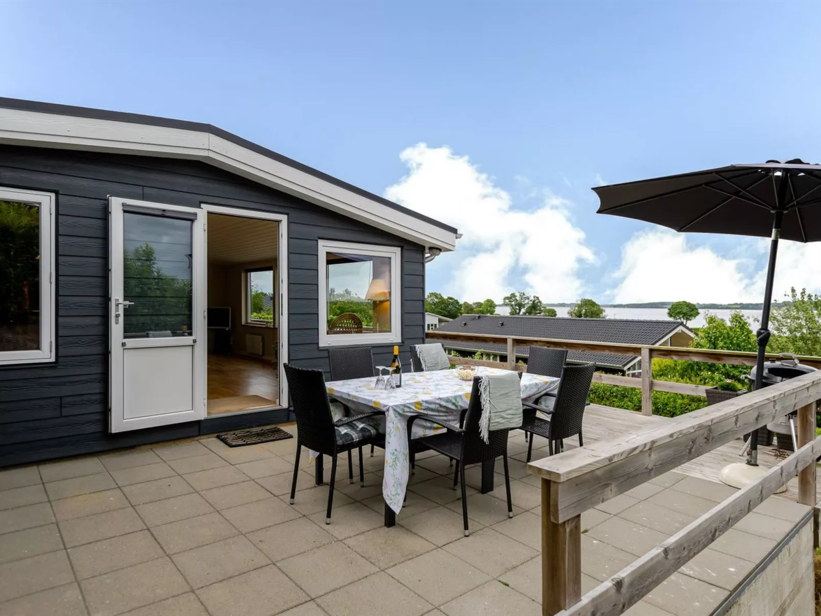 "Gyda" - 350m from the sea-Outside