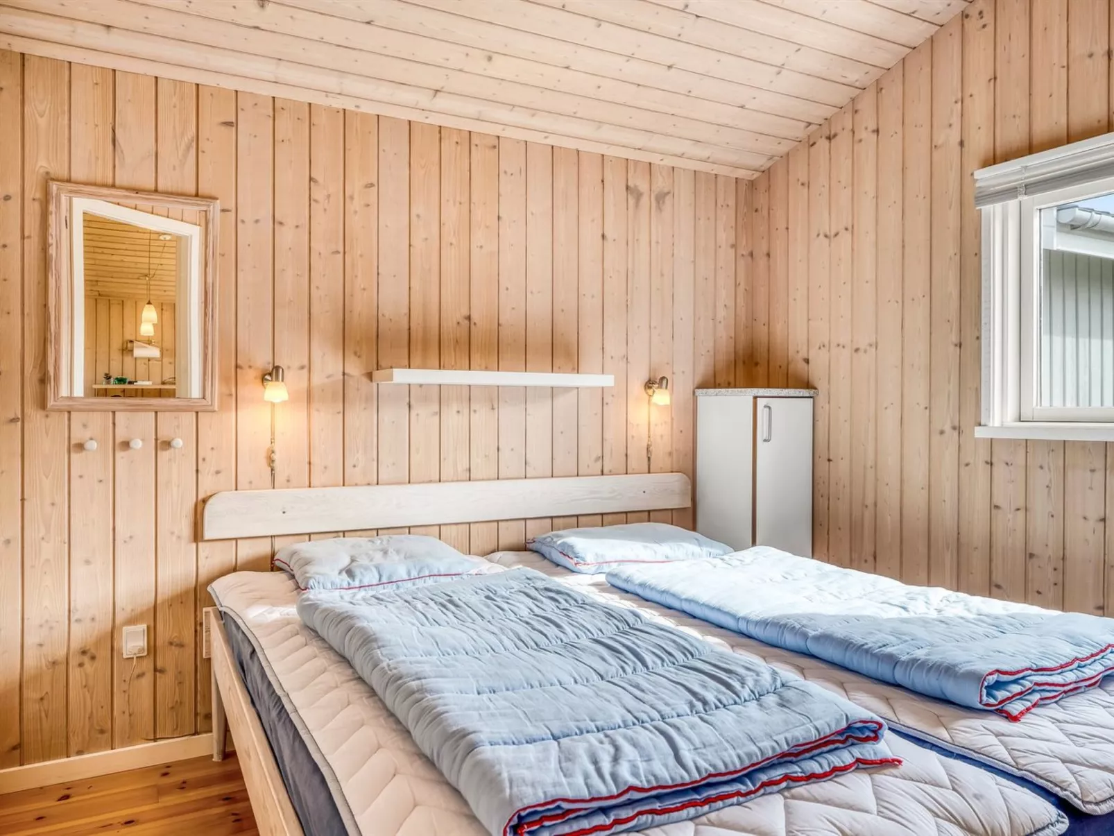 "Fridgerd" - 300m from the sea-Inside