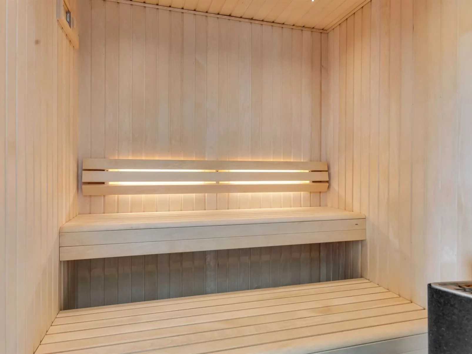 "Matild" - 400m from the sea-Dedans