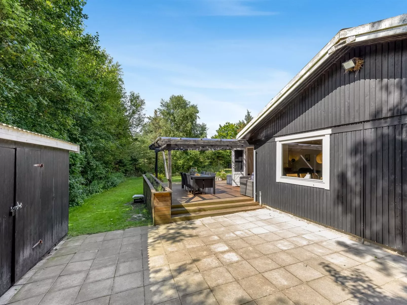 "Eine" -  from the sea-Outside