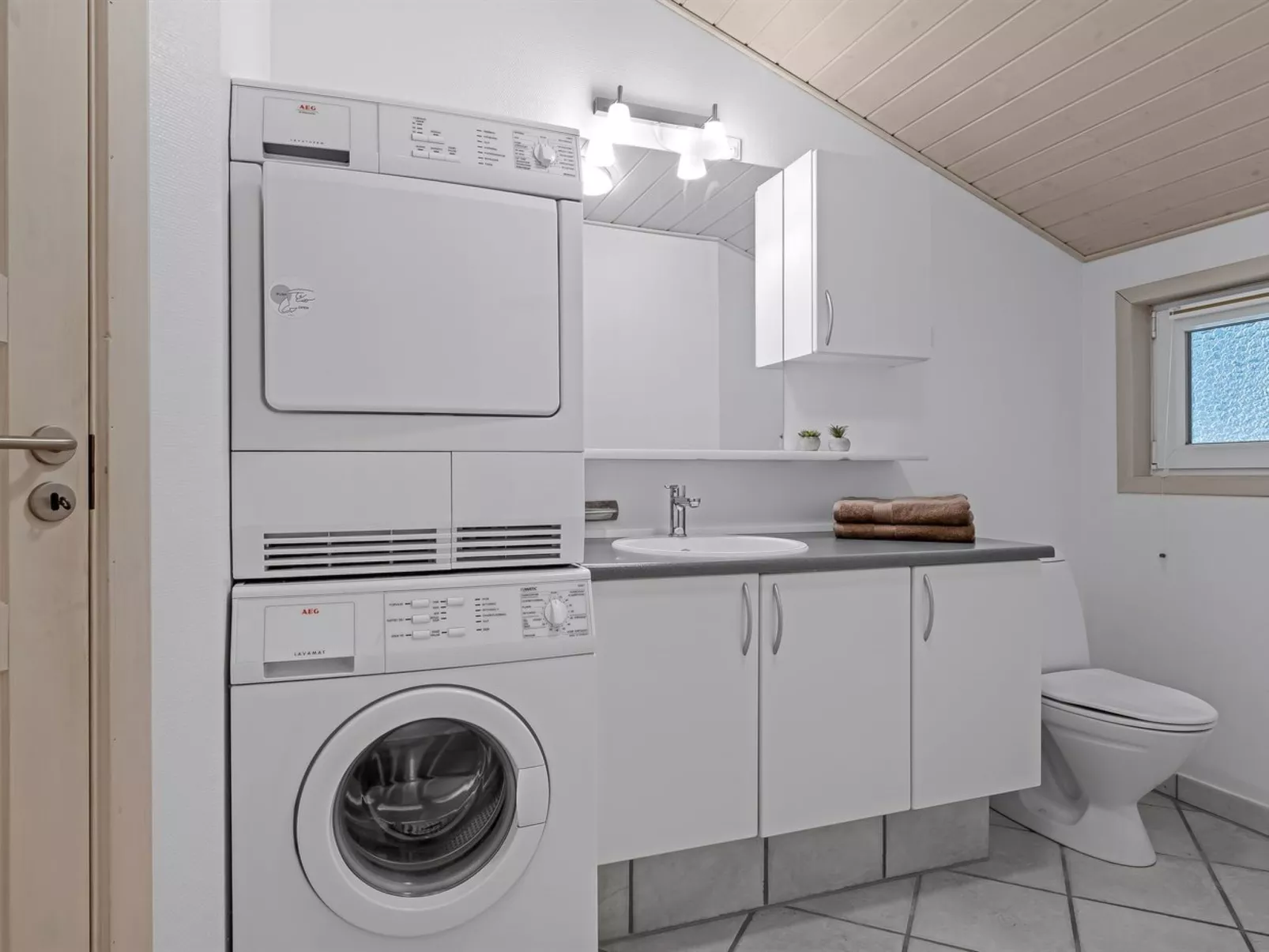 "Batsha" - 1.7km from the sea-Dedans