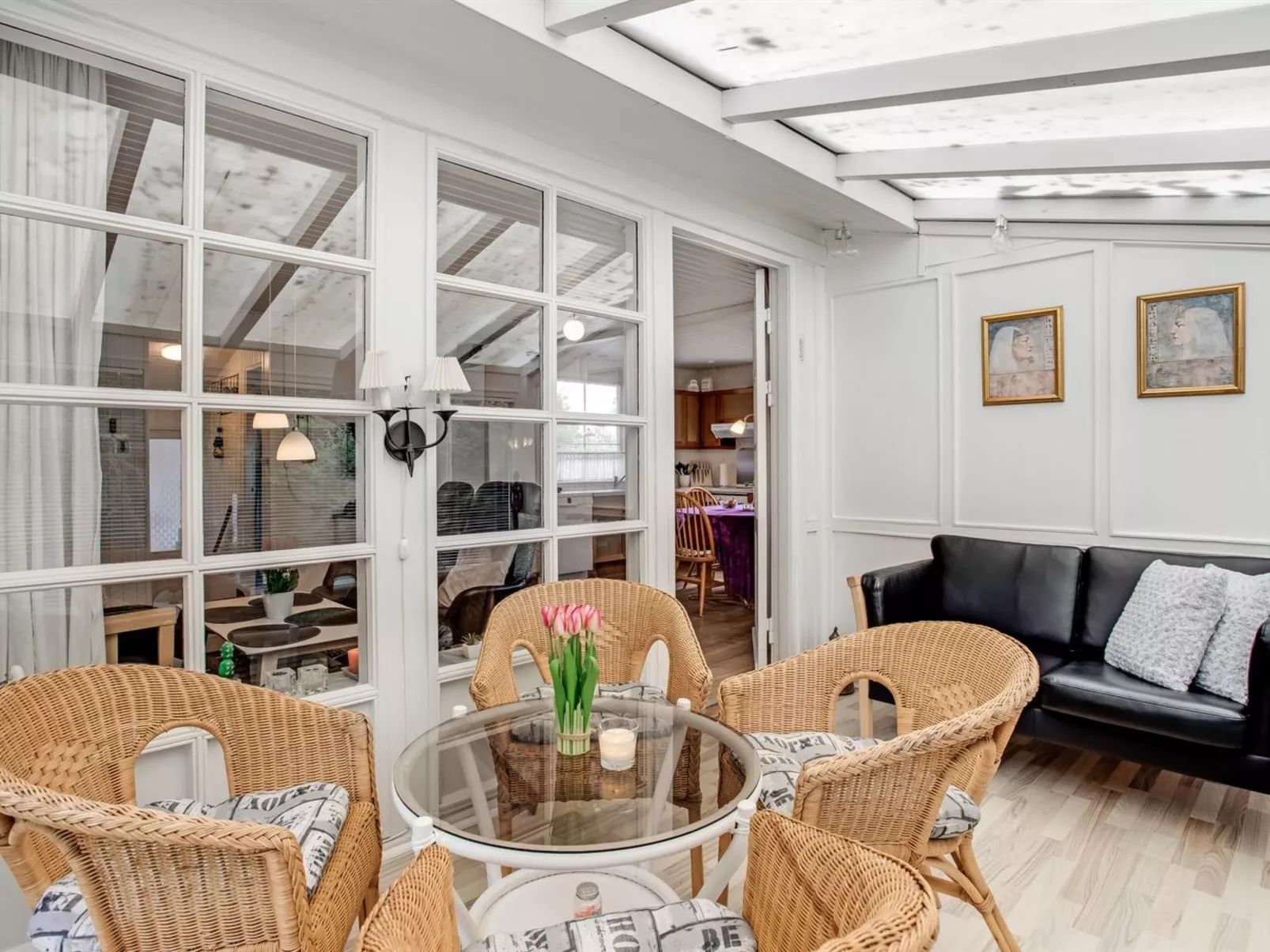 "Gravers" - 300m from the sea-Drinnen