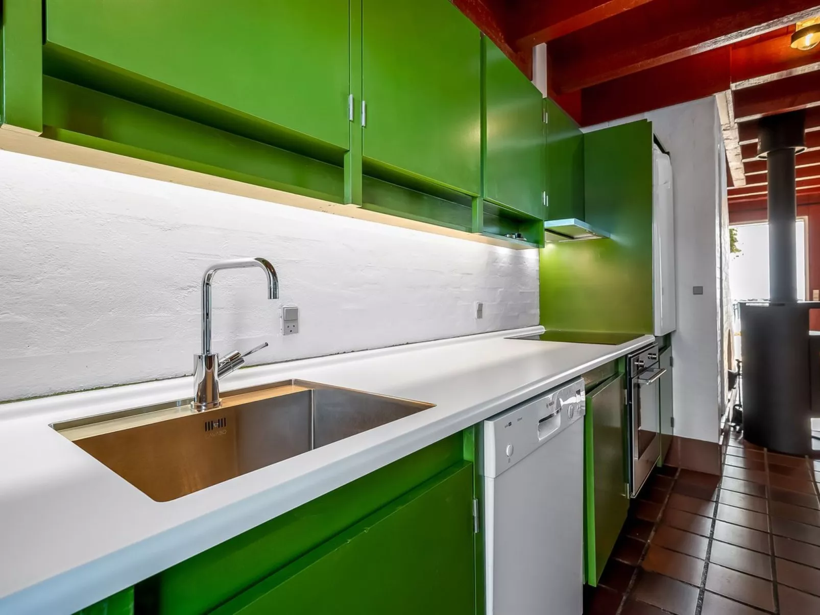 "Ulvi" - 15m from the sea-Drinnen