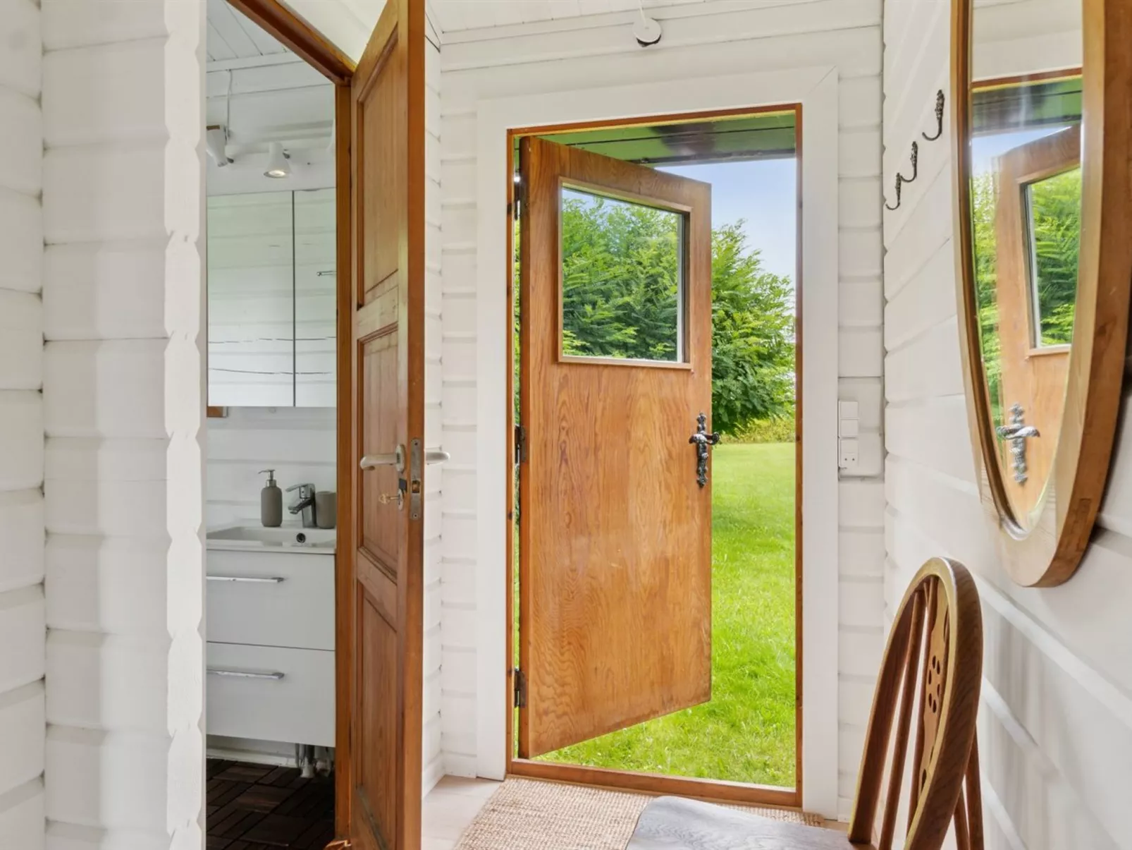 "Kjell" - 25m from the sea-Inside