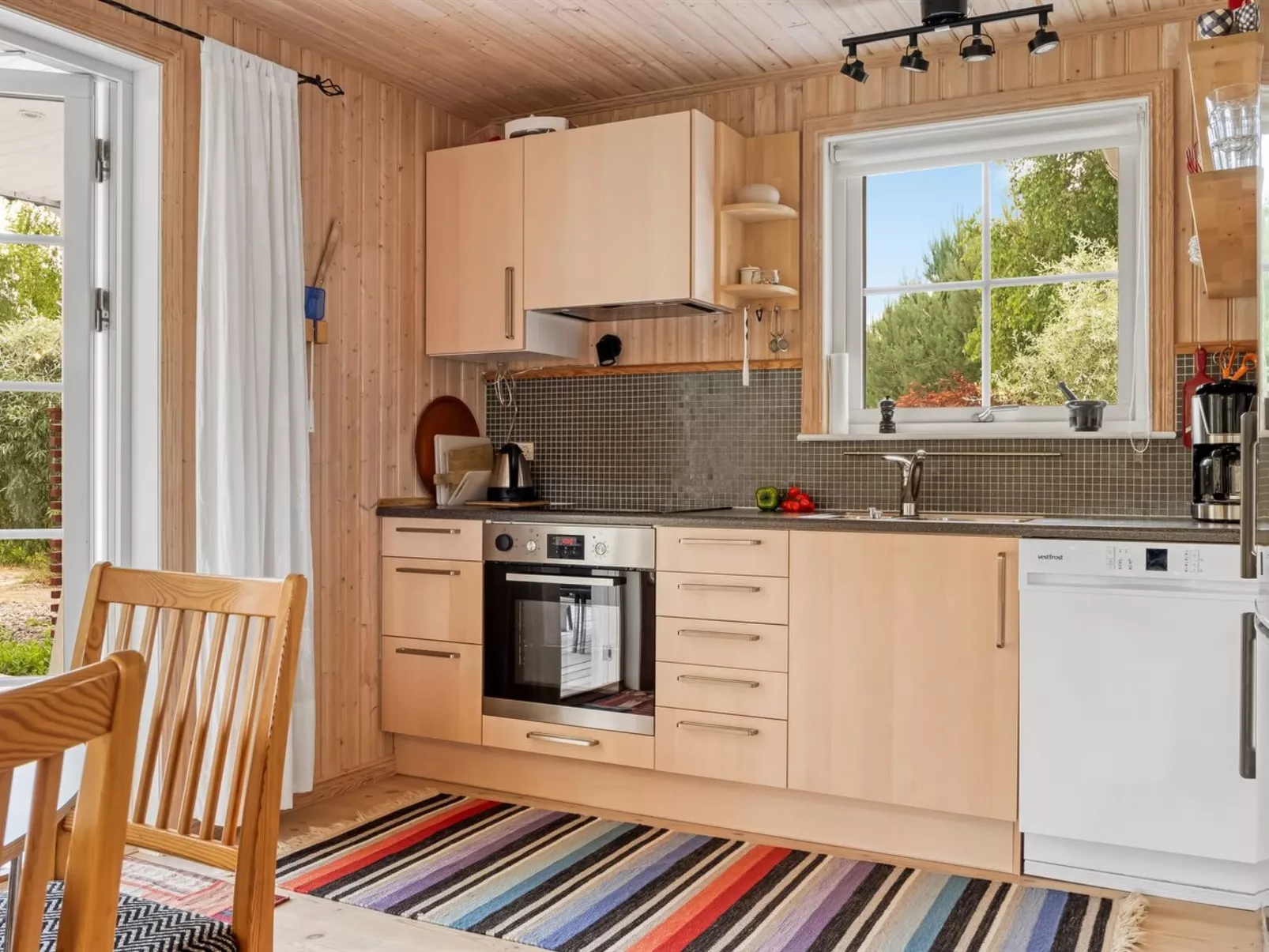 "Thine" - 800m from the sea-Dedans