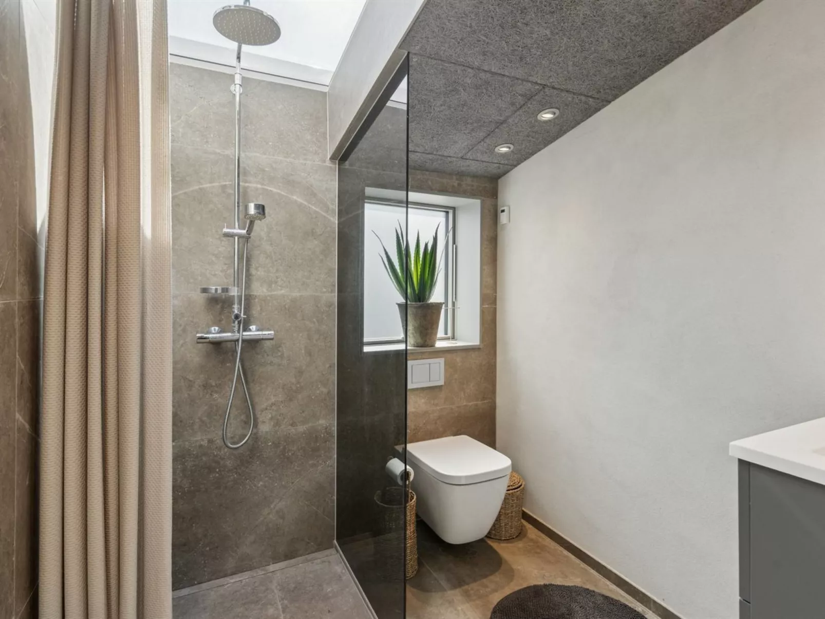 "Elvie" - 150m from the sea-Dedans