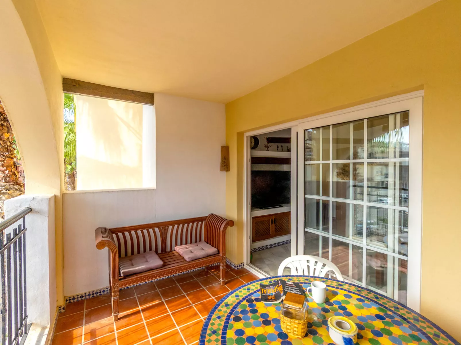 Aldea del Mar-Dedans