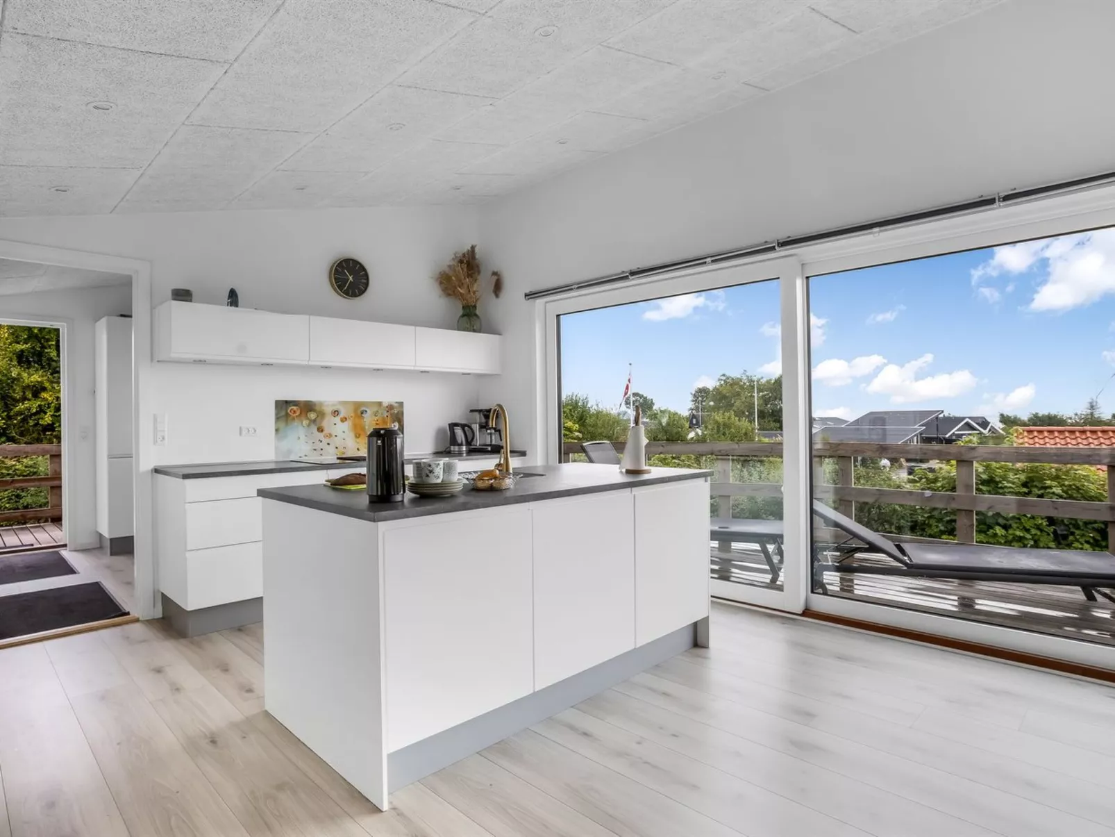 "Fin" - 150m from the sea-Dedans