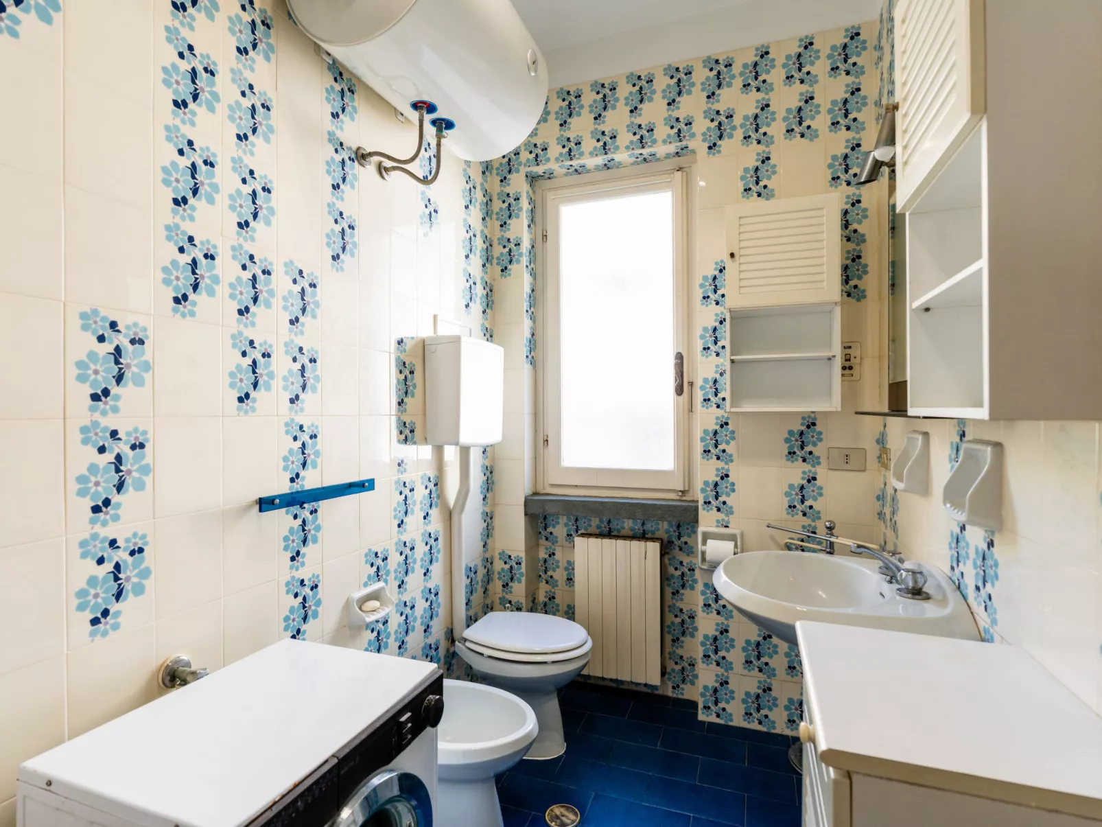 Due passi dal mare-Drinnen