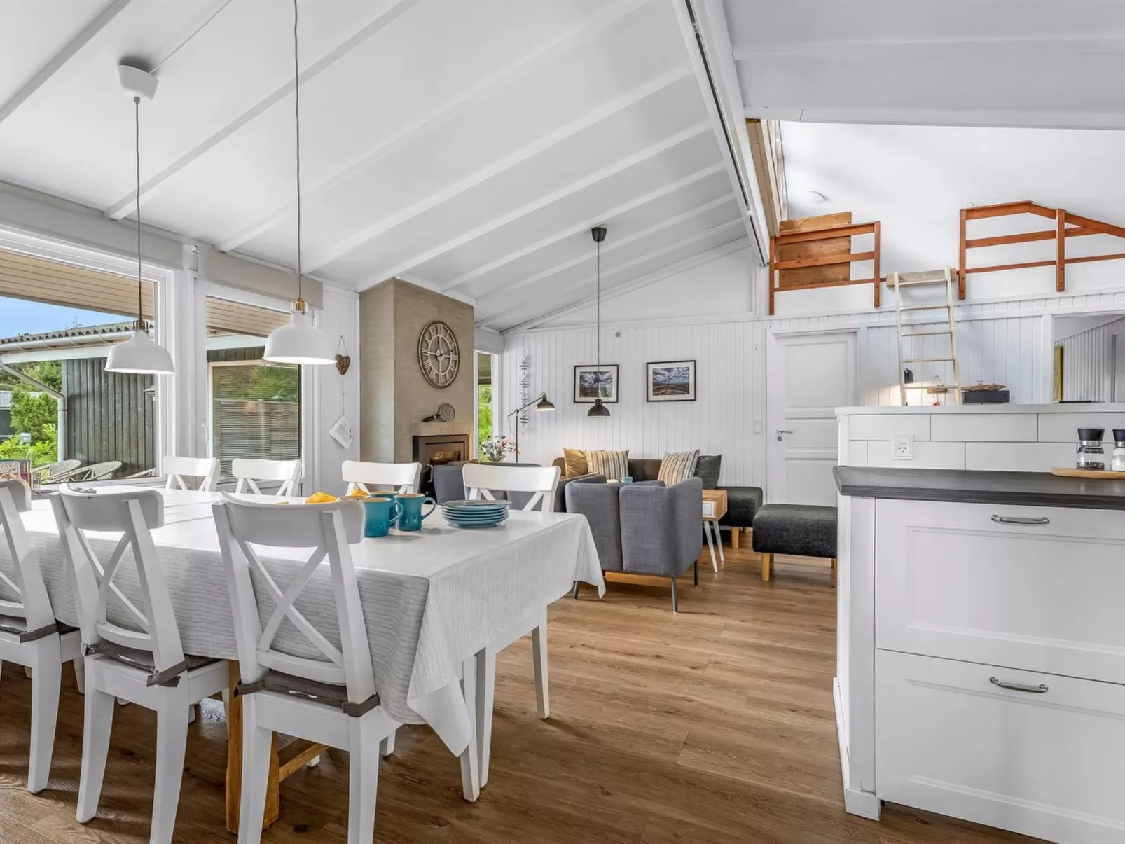 "Effy" - 600m from the sea-Drinnen